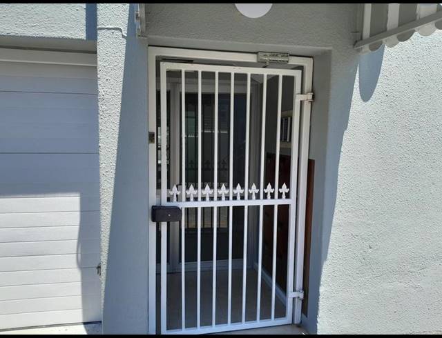 2 BEDROOM PROPERTY TO RENT IN CLAREMONT